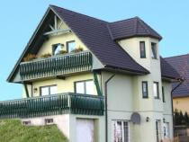 bis 250.000 € ...individuell geplant ! - Landhaus für Hanglage mit Keller und Garage - www.jk-traumhaus.de von JK TRAUMHAUS